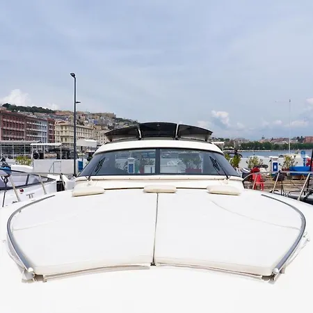 Performance Charter * Napoli